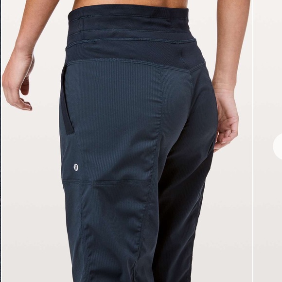 Lululemon Dance Studio Pant III *Unlined True Navy Size 0 - Picture 2 of 14